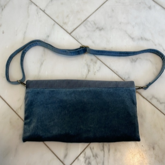 NWOT Anthropologie dark gray blue velvety soft fold over purse adjustable strap - Picture 6 of 9